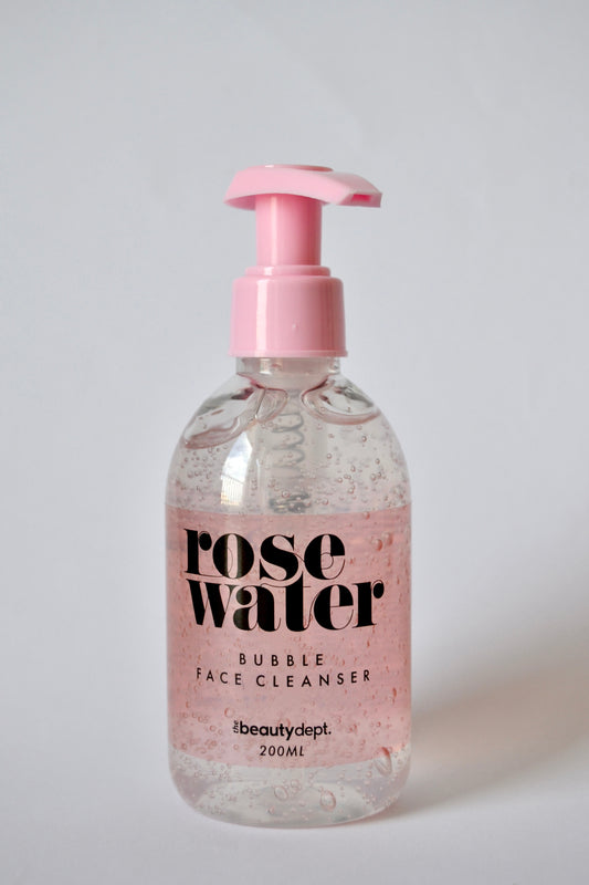 Limpiador facial de agua de rosas